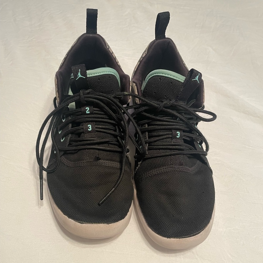 Nike Air Jordon First Class Black/Emerald Rise-Cement Grey - Boys 2.5Y
